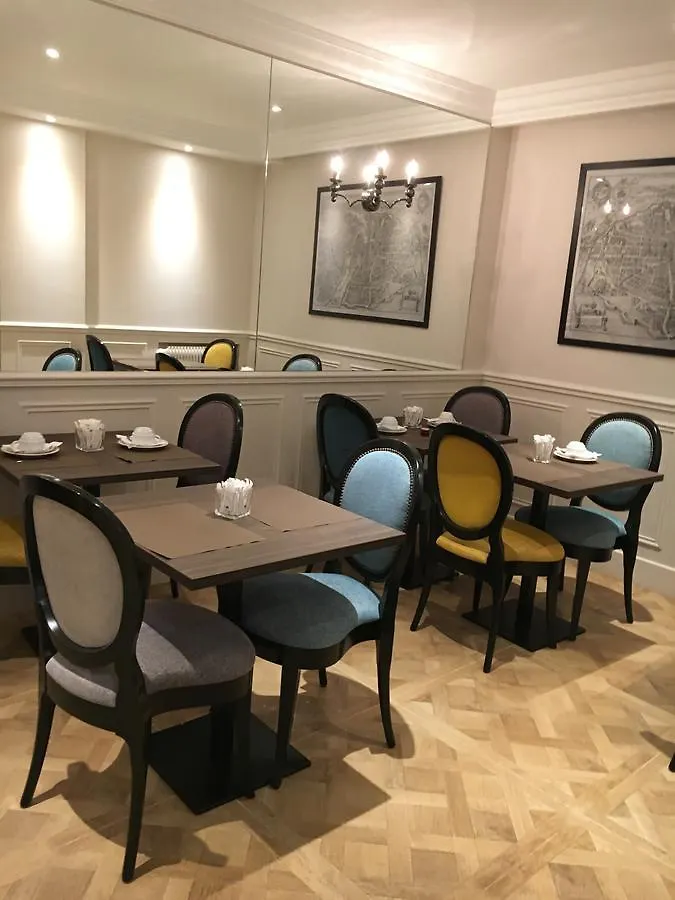 Saint Christophe 3* Paris