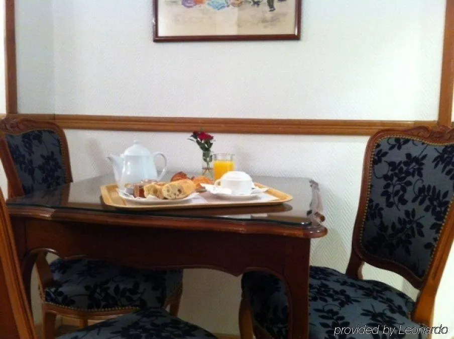 Saint Christophe 3* Paris